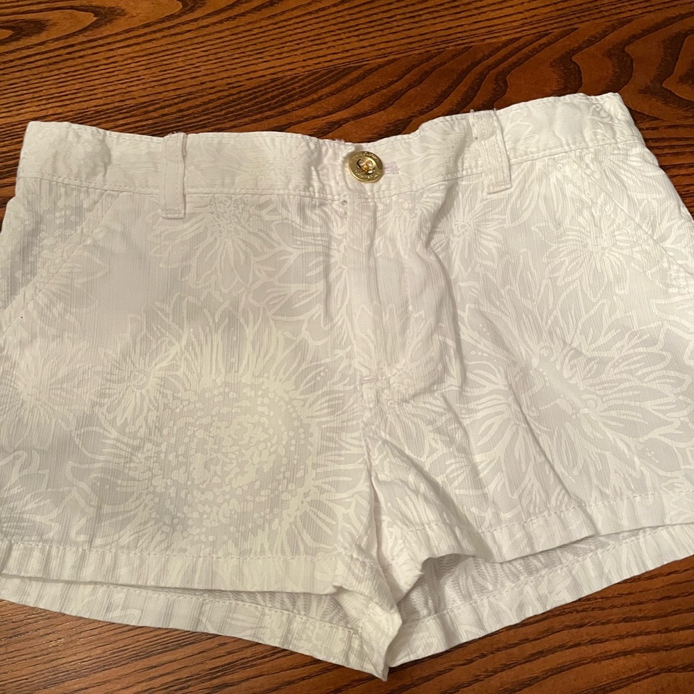 Girls white Lilly Pulitzer shorts, size 10